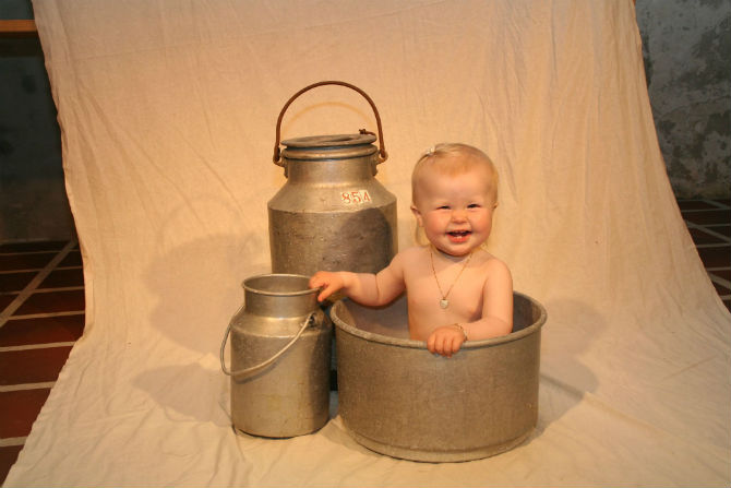 Baby_and_pails1