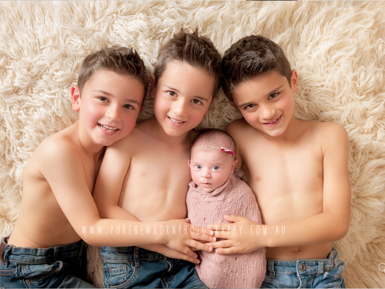 siblings-newborn-photography-750x563