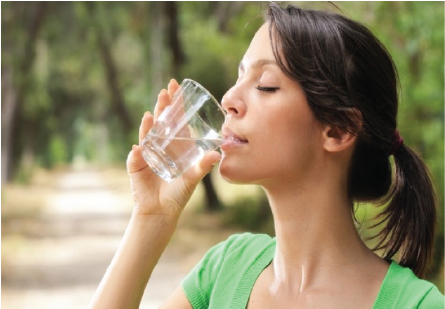 νεφρα Πόσο νερό πρέπει να πίνετε για να λειτουργούν σωστά
